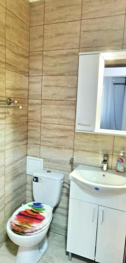 Central Apartament 2 Яш Екстериор снимка
