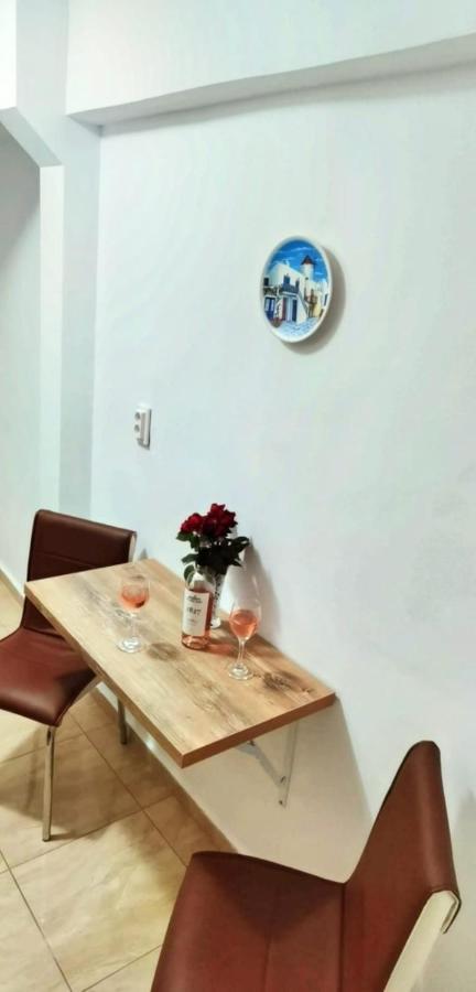 Central Apartament 2 Яш Екстериор снимка