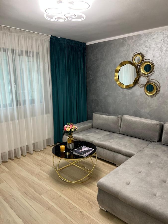 Central Apartament 2 Яш Екстериор снимка